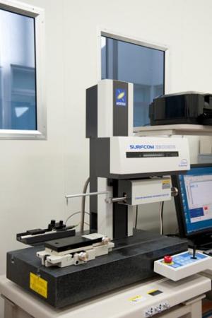 表面粗さ・輪郭形状測定機